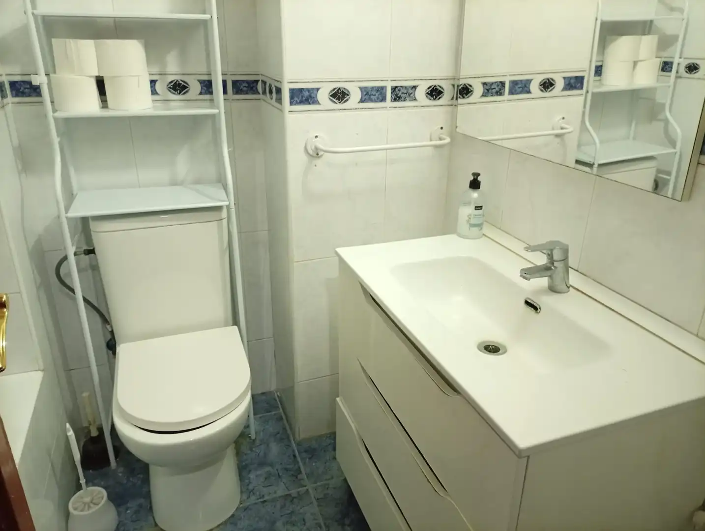 Bany de Pis en venda en Benidorm amb Piscina, Moblat i Piscina comunitària