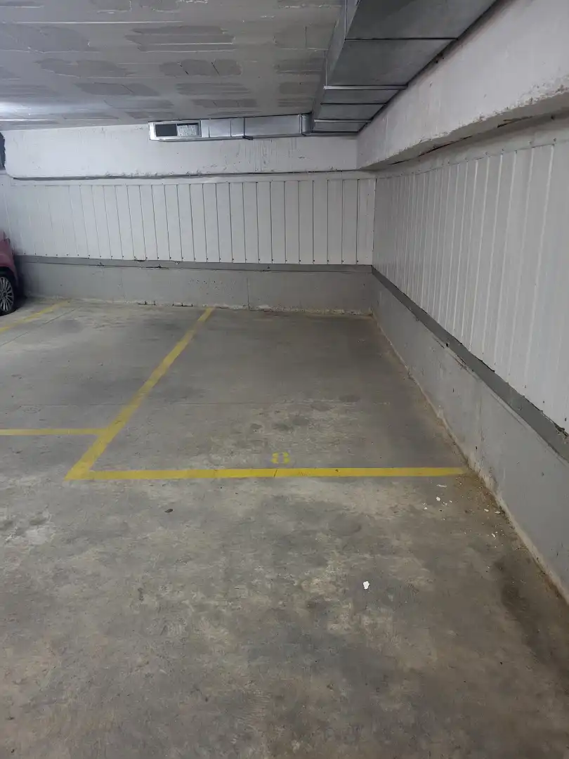 Einzelparkplatz zum Verkauf in Avinguda Francesc Macià 210, imagen 3
