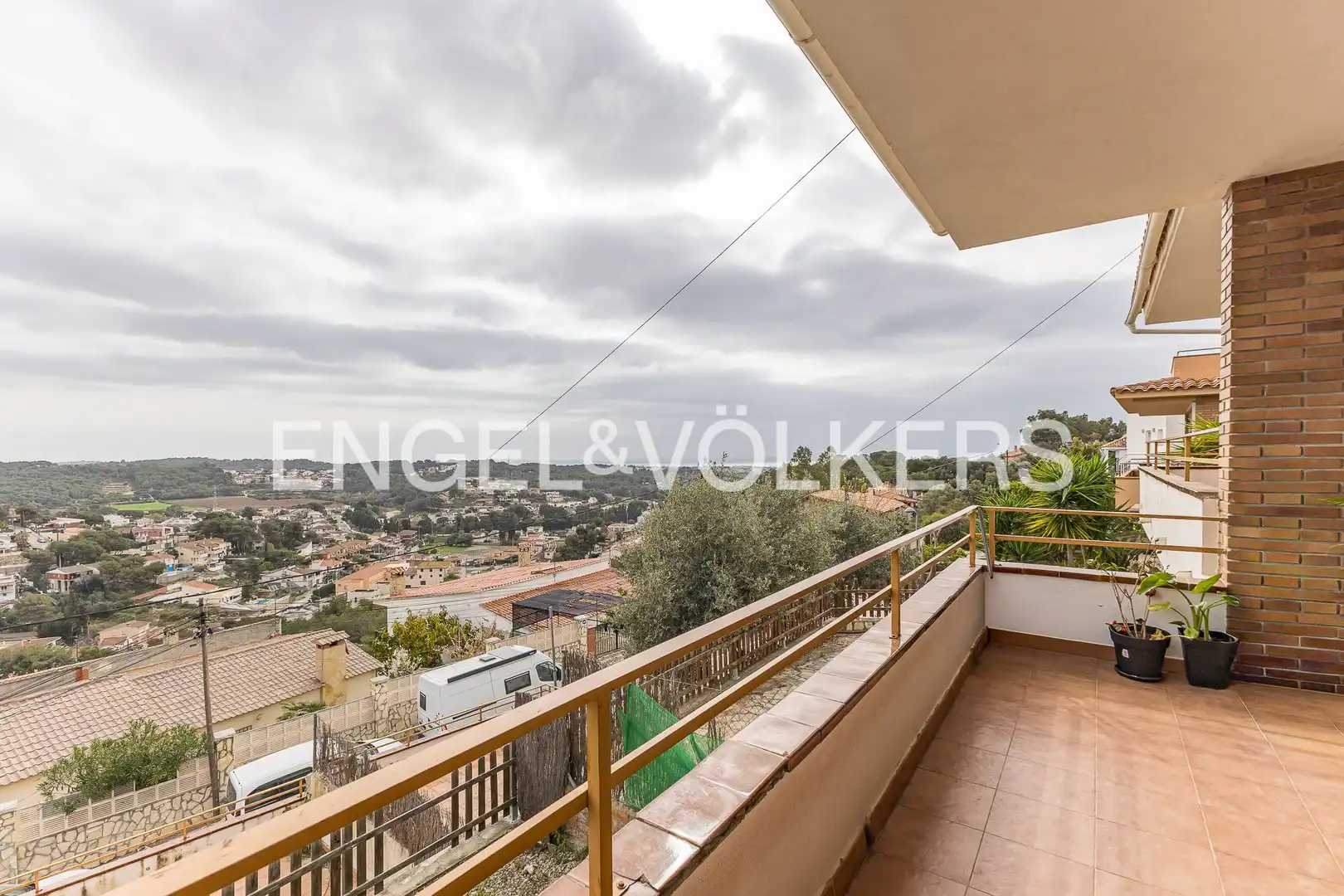 Terrassa de Casa adosada en venda en Cubelles amb Calefacció, Jardí privat i Terrassa