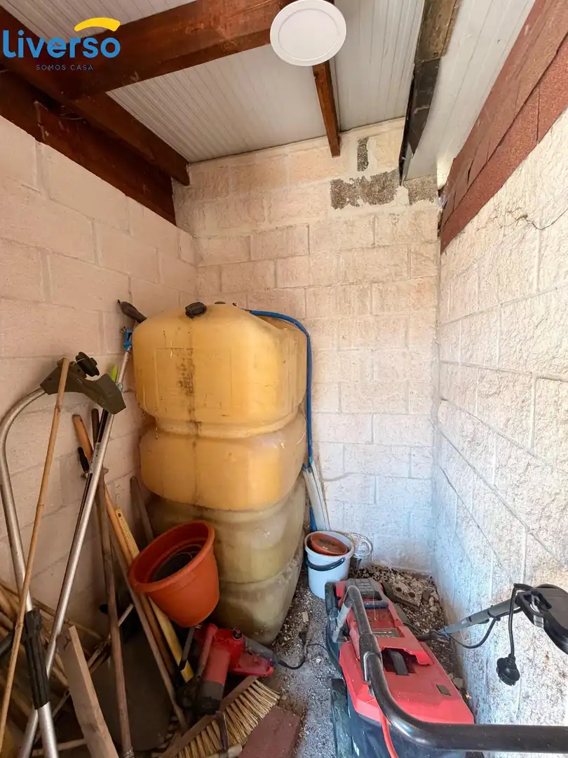 Casa adosada en venda en Alfoz de Quintanadueñas amb Calefacció, Terrassa i Traster