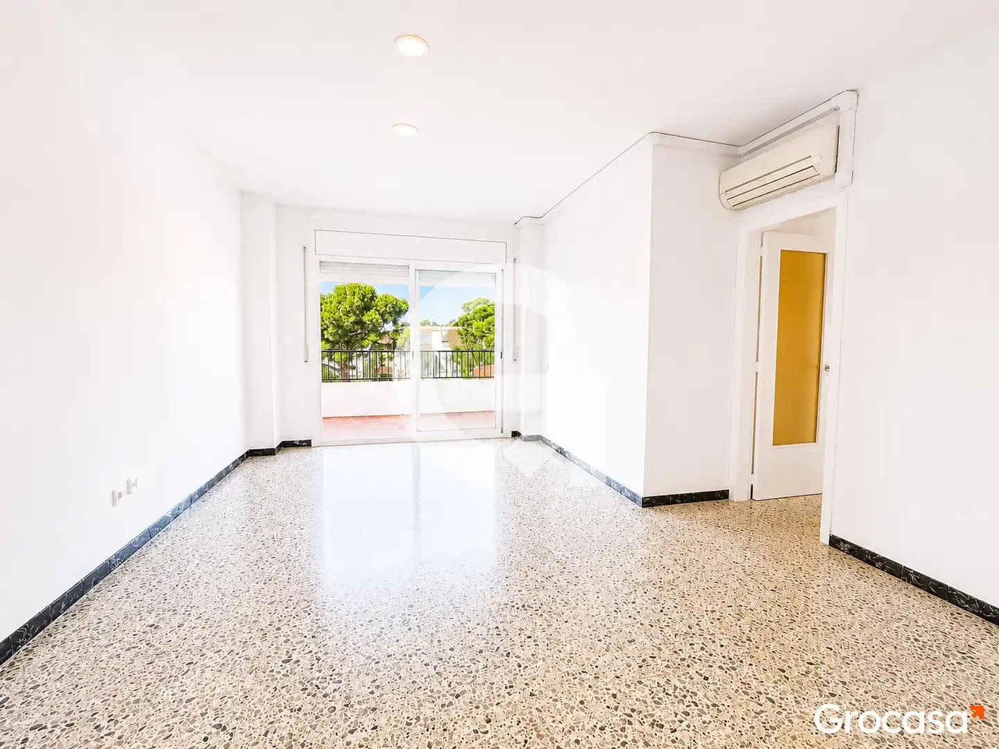 Piso en venta en Cubelles con Aire acondicionado, Calefacción y Trastero