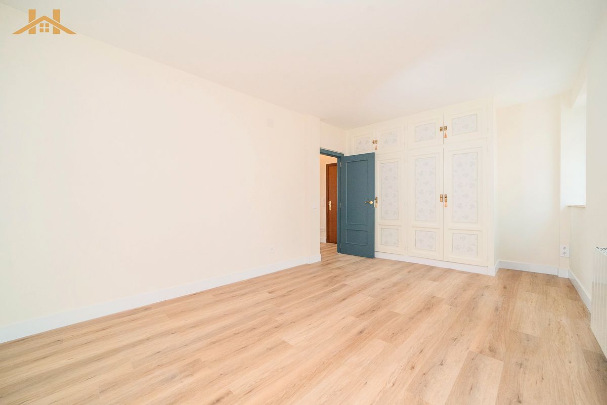 Dormitori de Dúplex en venda en El Escorial amb Calefacció, Parquet i Balcó