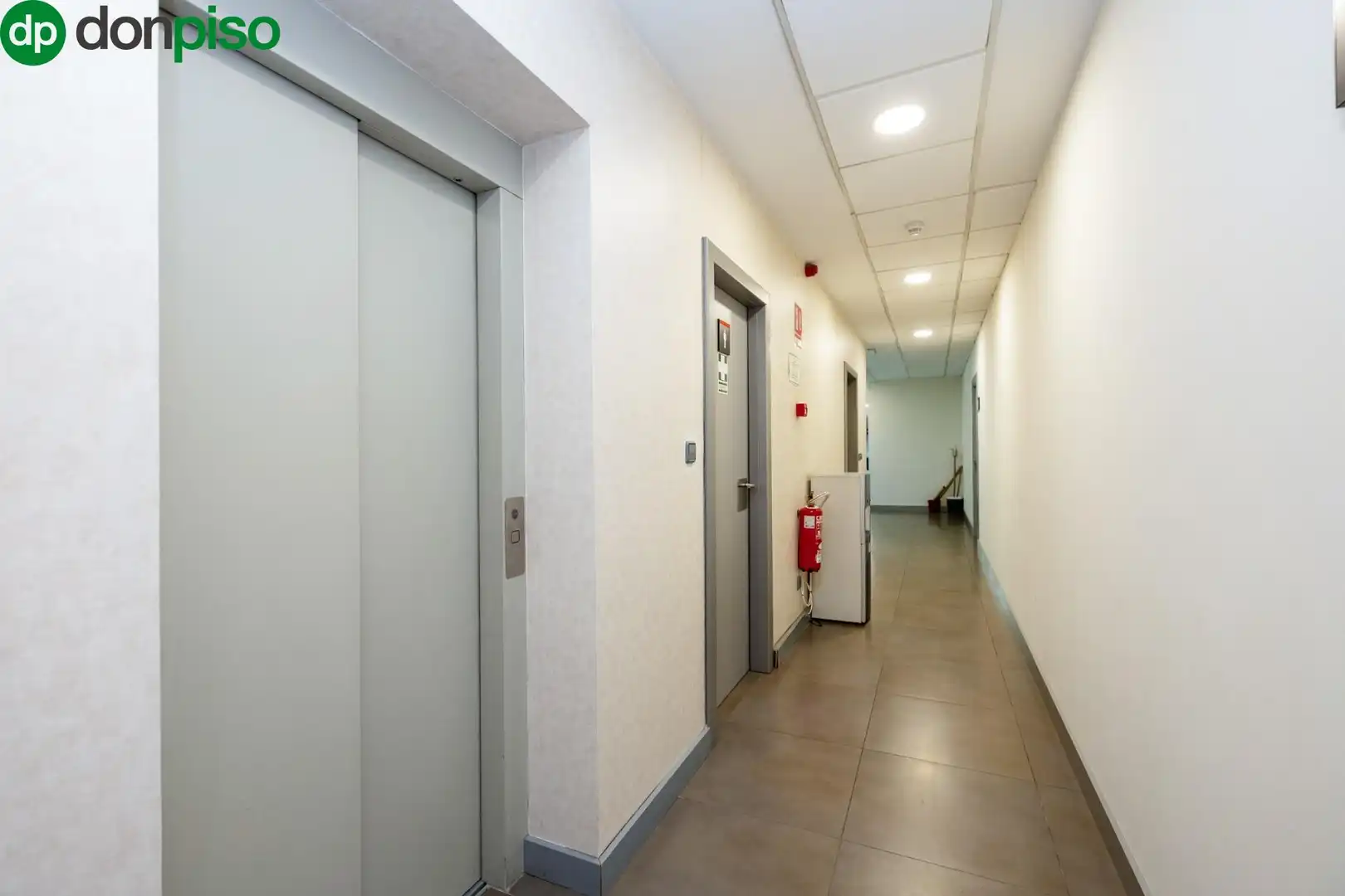 Inmuebles singulares con ascensor en venta en Calle ZARATE, imagen 53