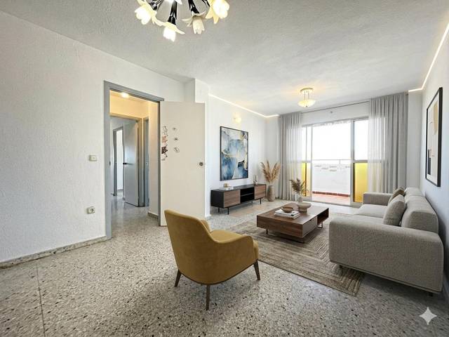 Piso en Venta en Calle de Eduardo Carvajal en Carranque - Haza Cuevas