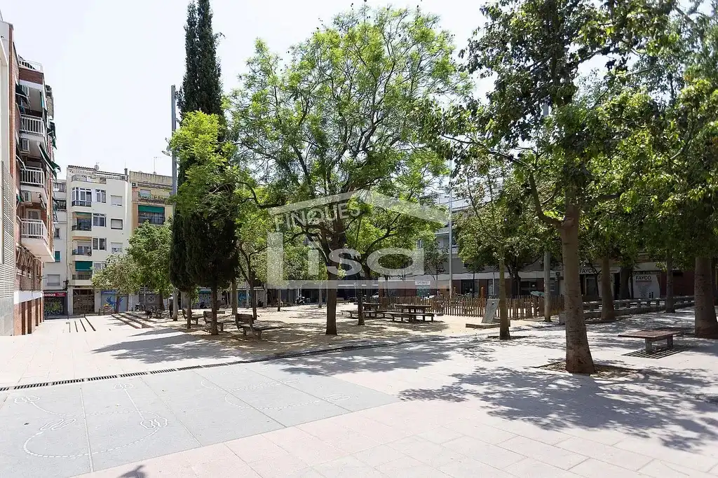 Piso con terraza en venta en Carrer d'Enric Casanovas, imagen 29