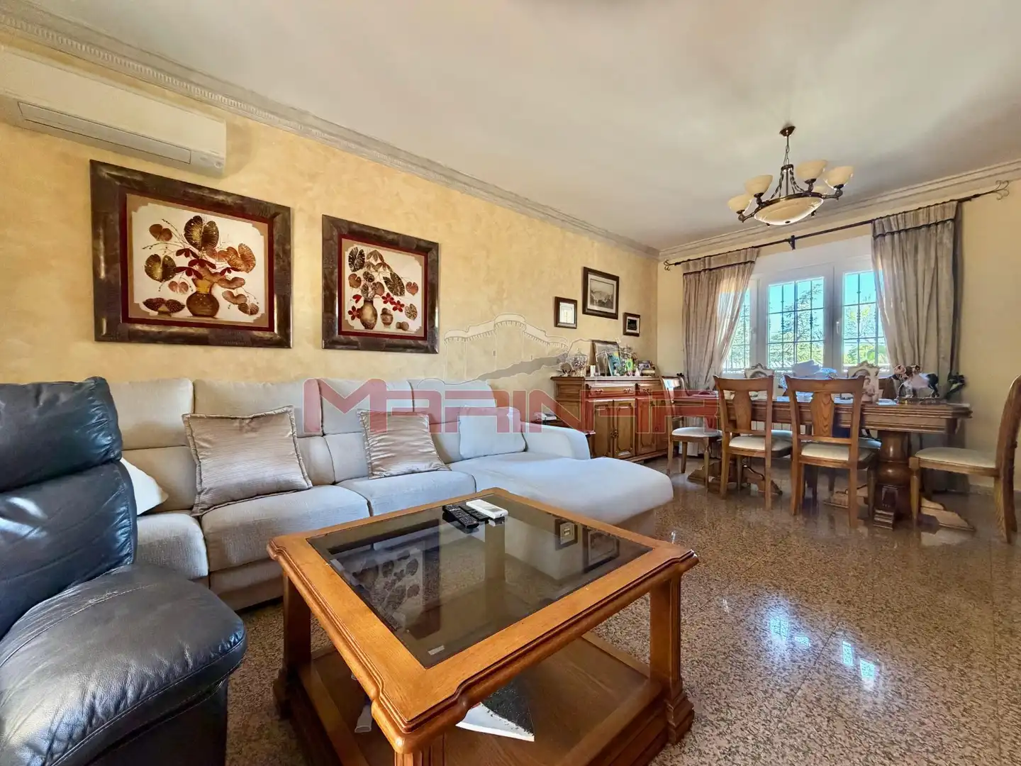 Sala de estar de Casa adosada en venta en Seseña con Calefacción, Jardín privado y Trastero