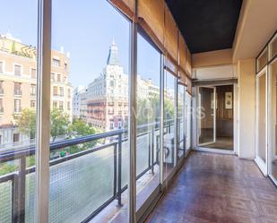 Vista exterior de Apartament en venda en  Madrid Capital amb Aire condicionat, Calefacció i Terrassa