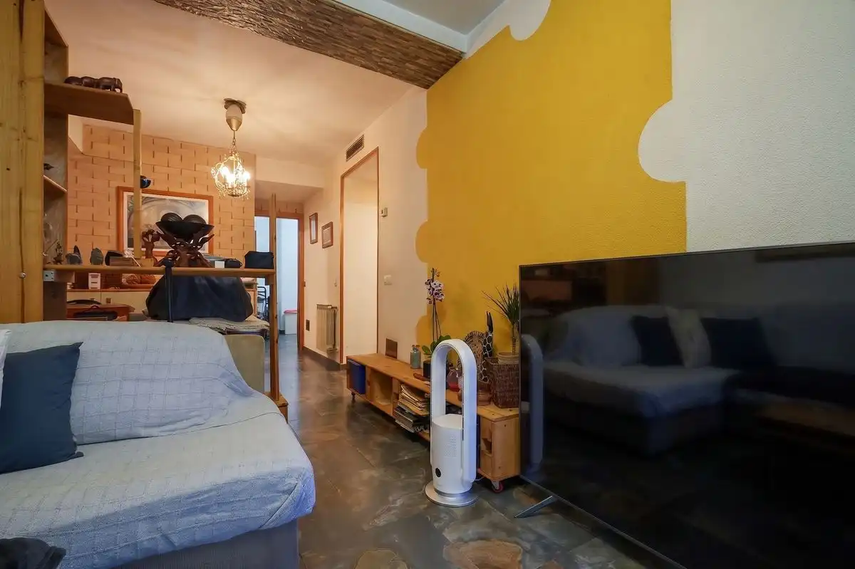 Sala d'estar de Planta baixa en venda en Madrid amb Calefacció