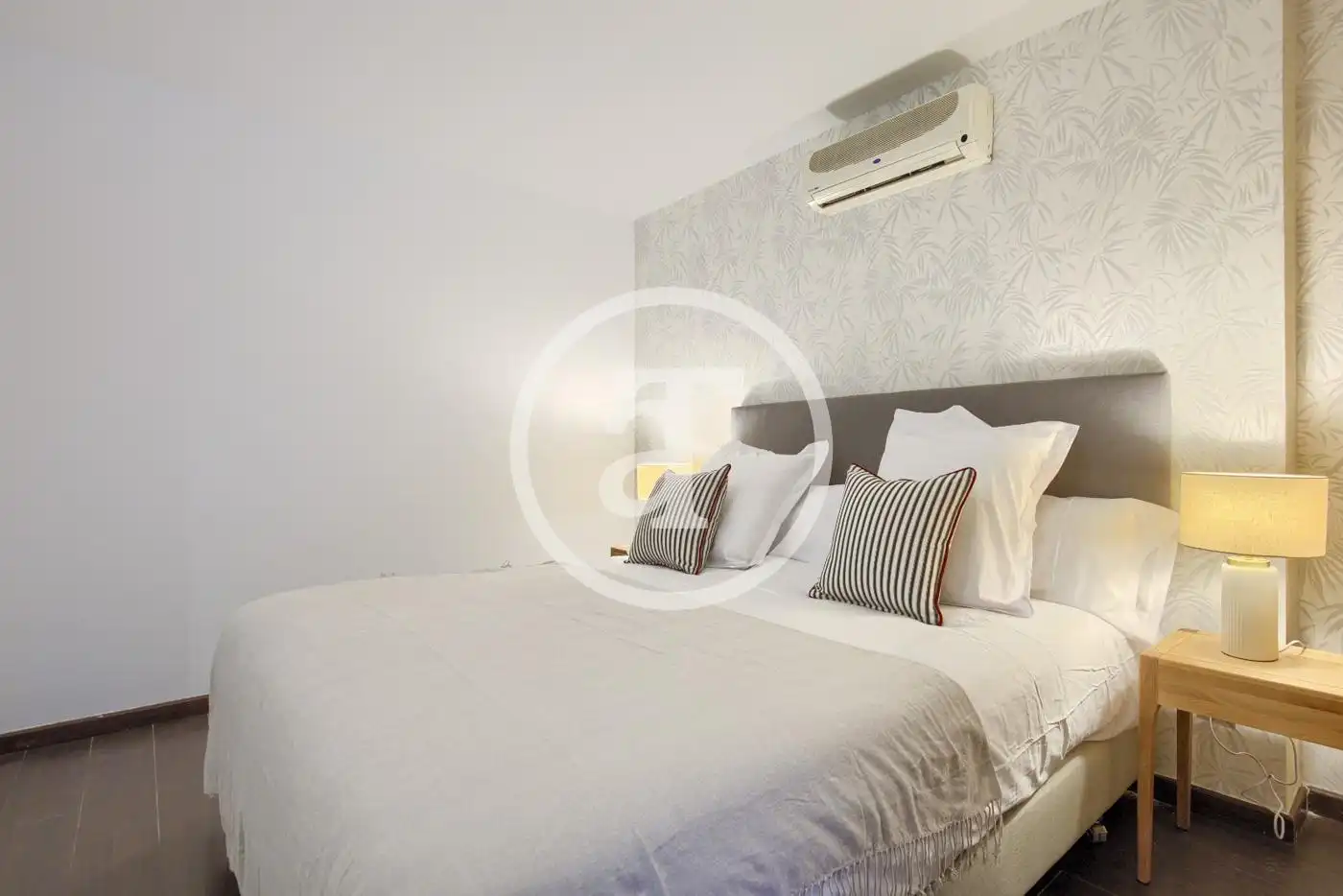 Bedroom of Duplexes for rent in Madrid  with Air Conditioner, Heating and Furnished
