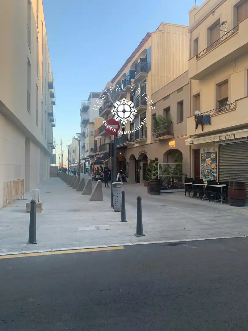Business premises for transfer in PAU CASALS, imagen 3