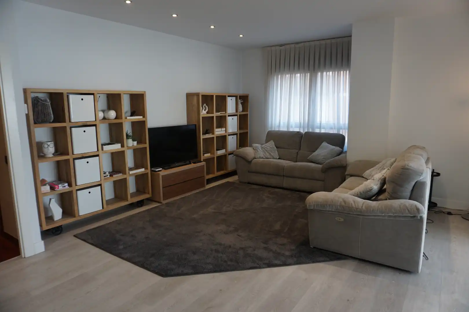 Sala de estar de Piso en venta en Basauri  con Calefacción, Amueblado y Balcón