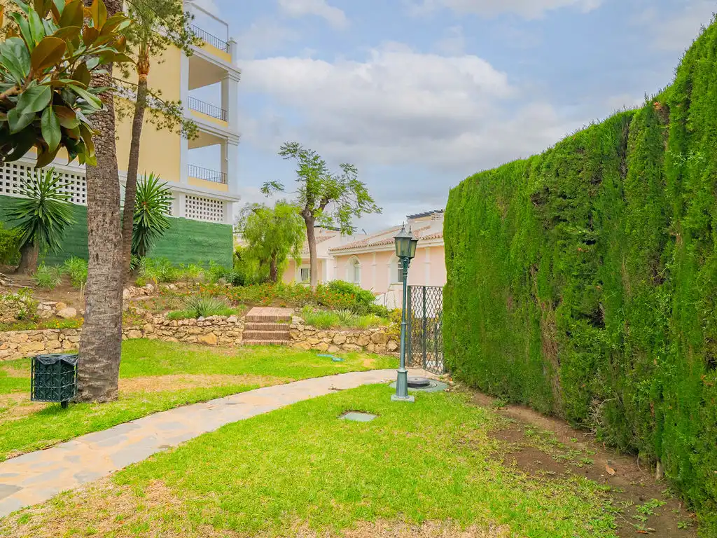 Jardín de Dúplex en venta en Marbella con Piscina