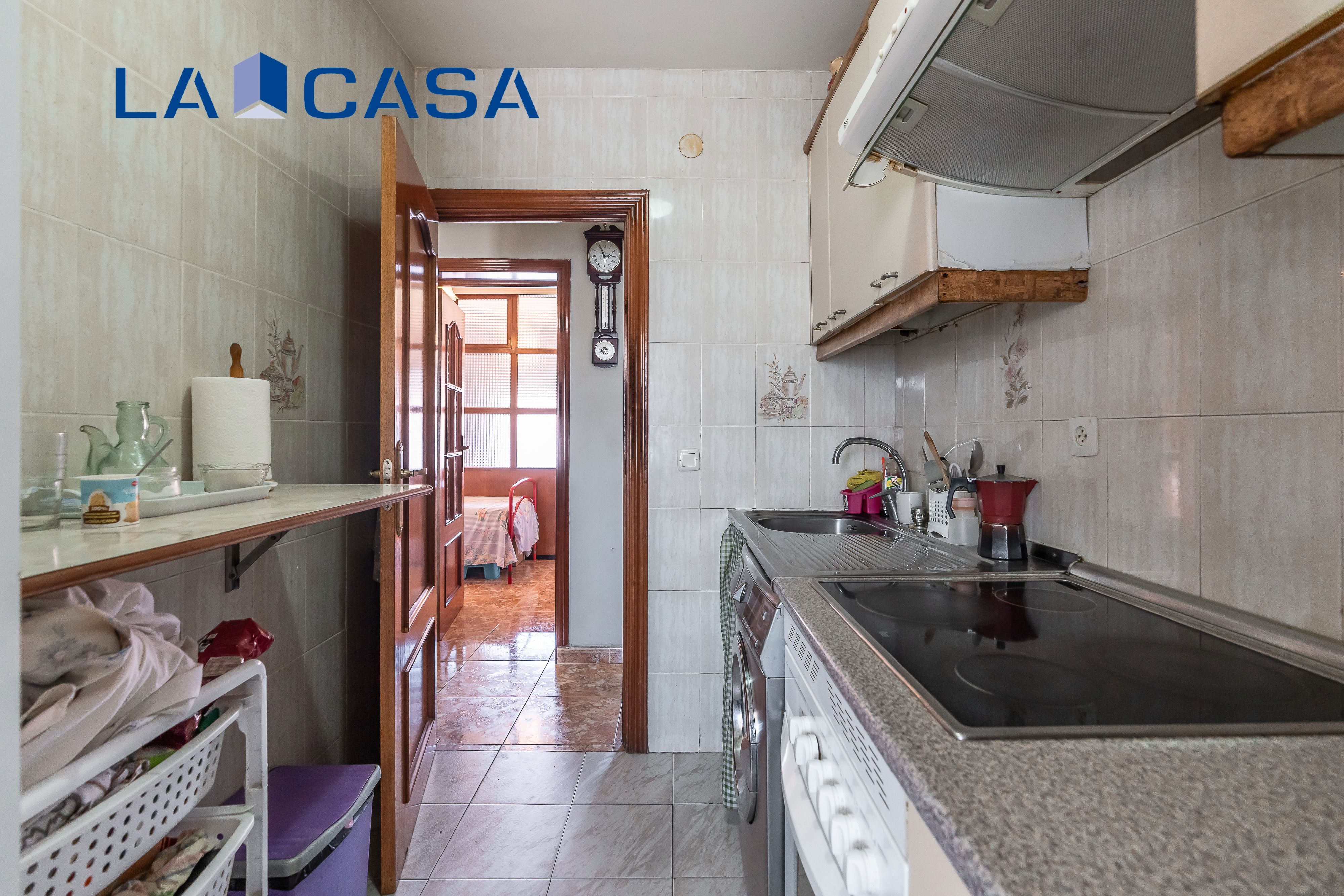 Cocina de Piso en venta en  Madrid Capital con Calefacción y Terraza