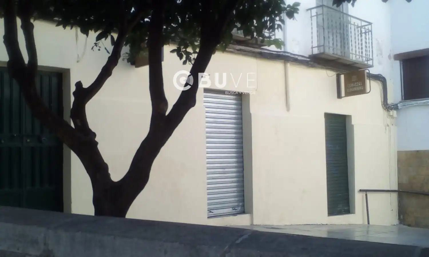Vista exterior de Edifici en venda en Jaén