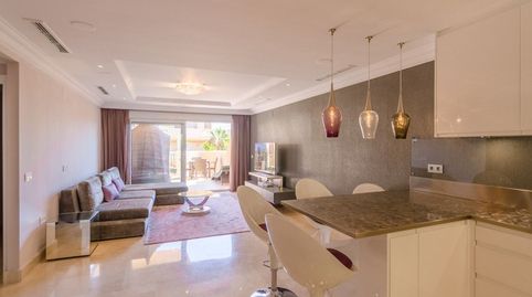 Foto 2 de Apartament en venda a N/a, -1, Los Naranjos, Marbella