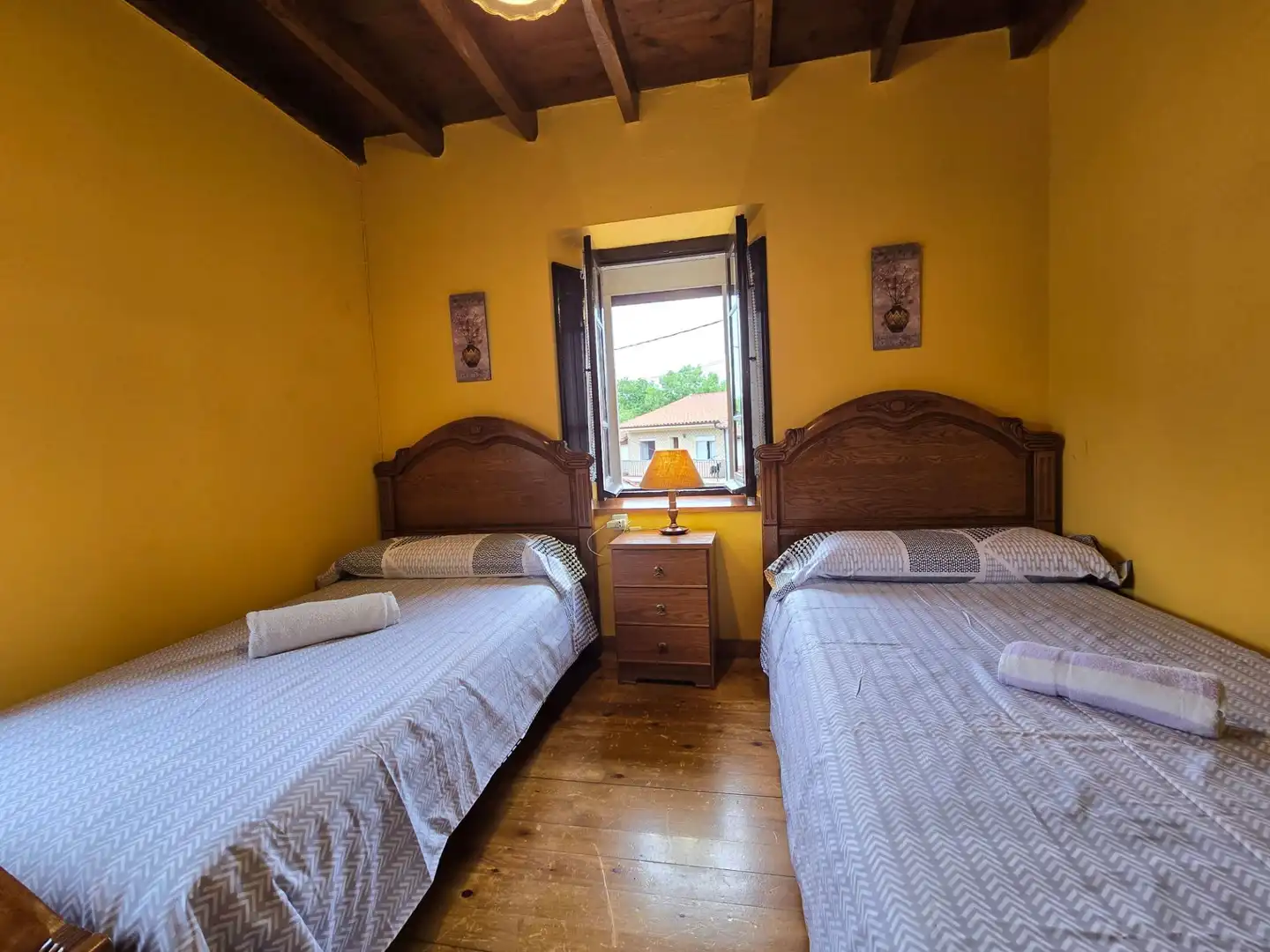 Dormitori de Casa o xalet en venda en Llanes amb Calefacció, Terrassa i Traster
