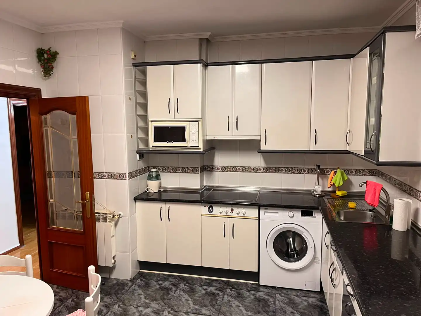 Kitchen of Flat for rent in Miranda de Ebro  with Heating, Furnished and Oven