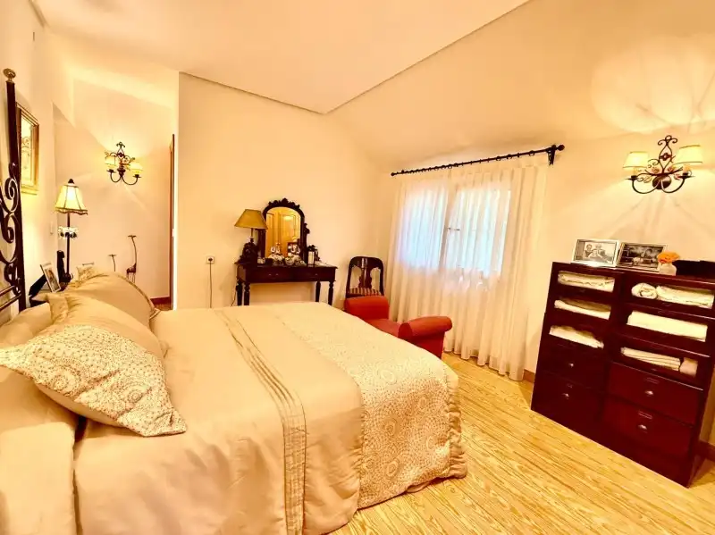 Bedroom of Houses for sale in El Espinar  with Heating, Private garden and Terrace