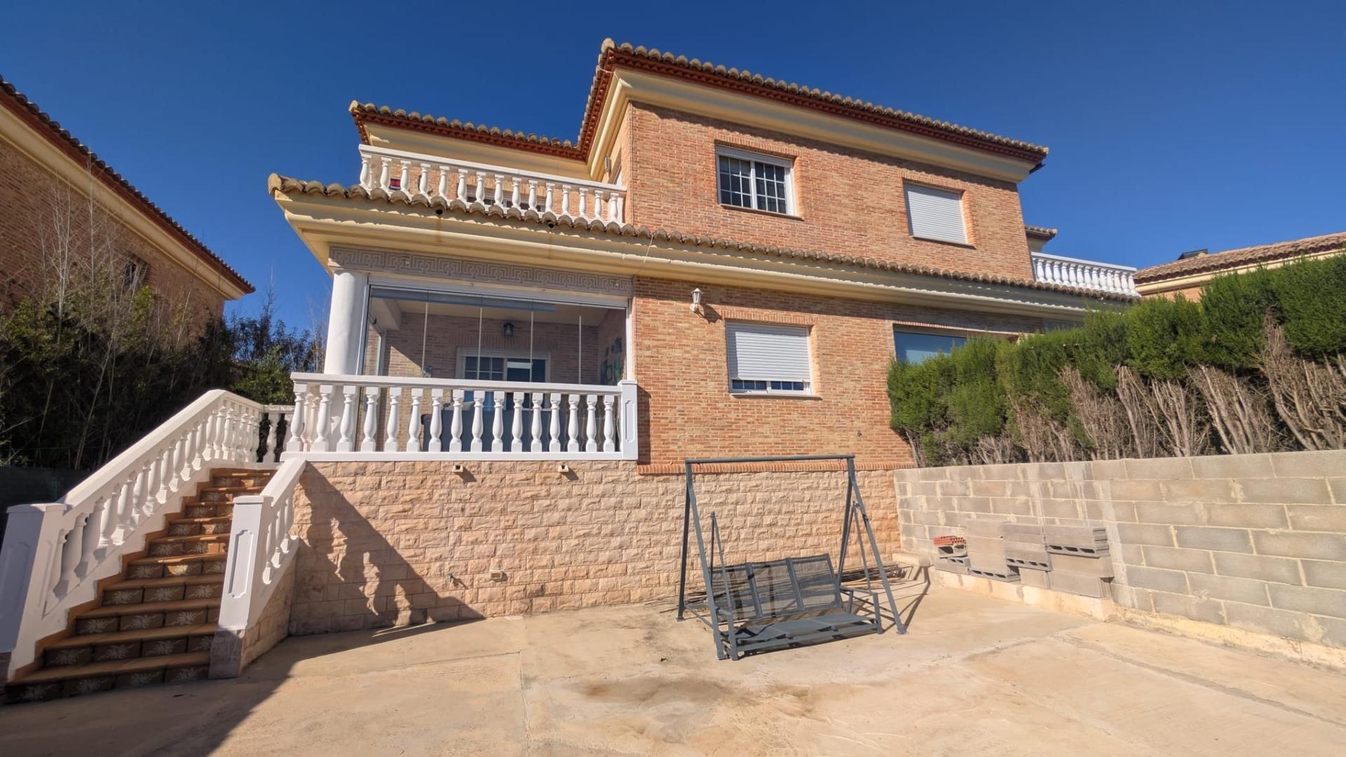 Exterior view of Single-family semi-detached for sale in Chiva
