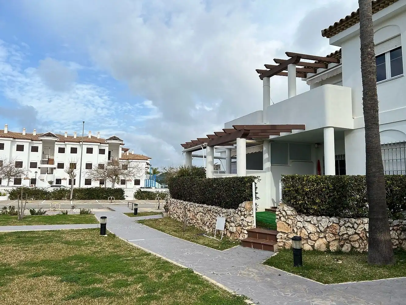 Vista exterior de Apartamento en venta en Chiclana de la Frontera con Jardín privado, Terraza y Alarma