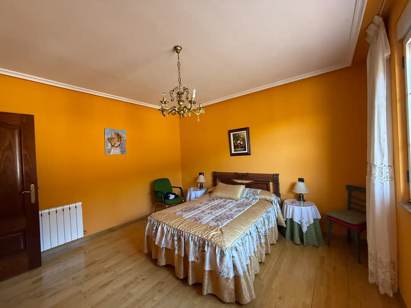 Dormitori de Casa o xalet en venda en Llamas de la Ribera amb Calefacció, Jardí privat i Parquet
