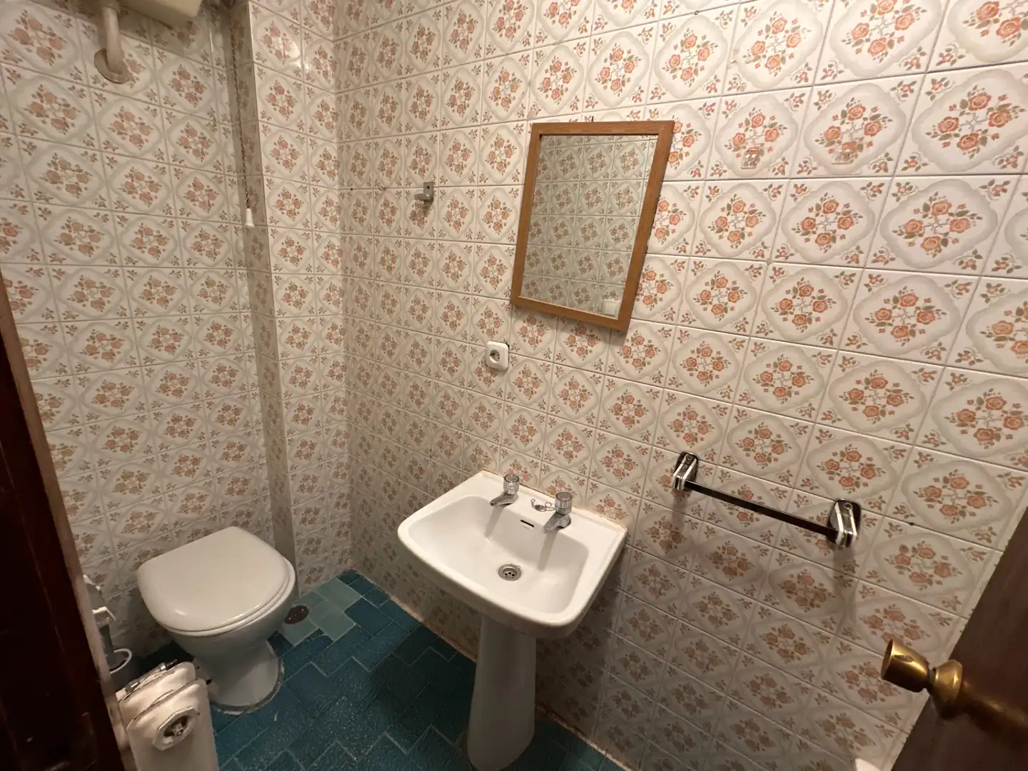 Bathroom of Flat for sale in Cuenca  with Heating, Terrace and Furnished
