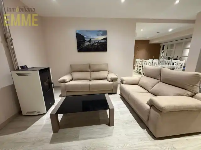 Sala d'estar de Casa o xalet en venda en Ronda amb Aire condicionat, Calefacció i Jardí privat