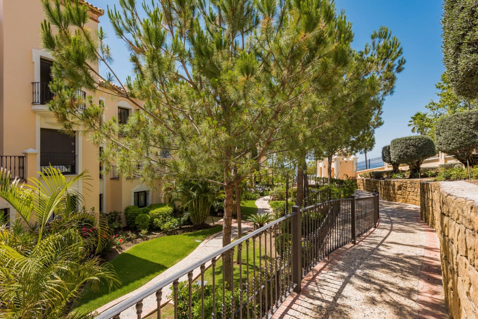 Garden of Attic for sale in Benahavís  with Heating, Terrace and Alarm
