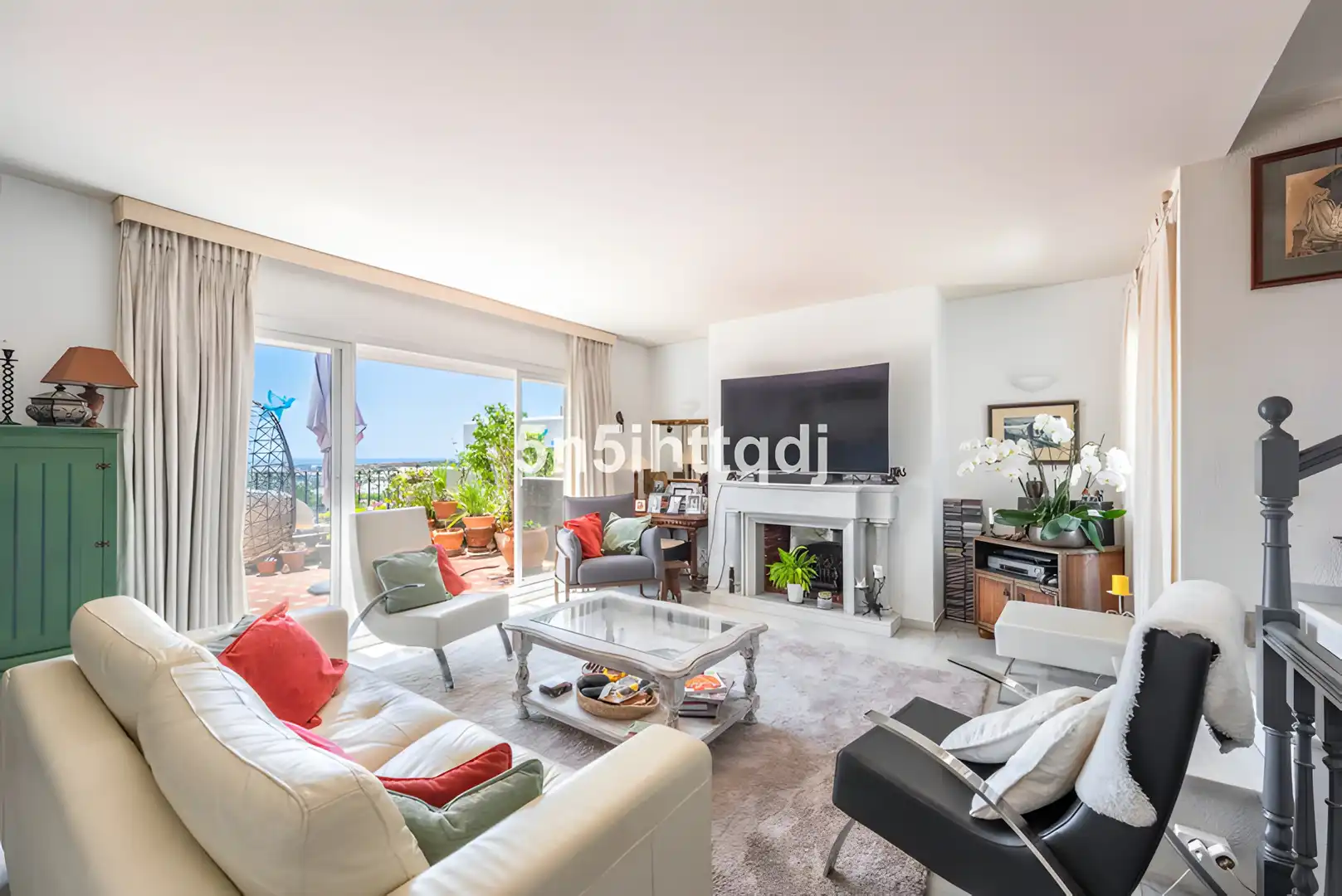 Sala de estar de Ático en venta en Marbella con Terraza, Piscina y Amueblado