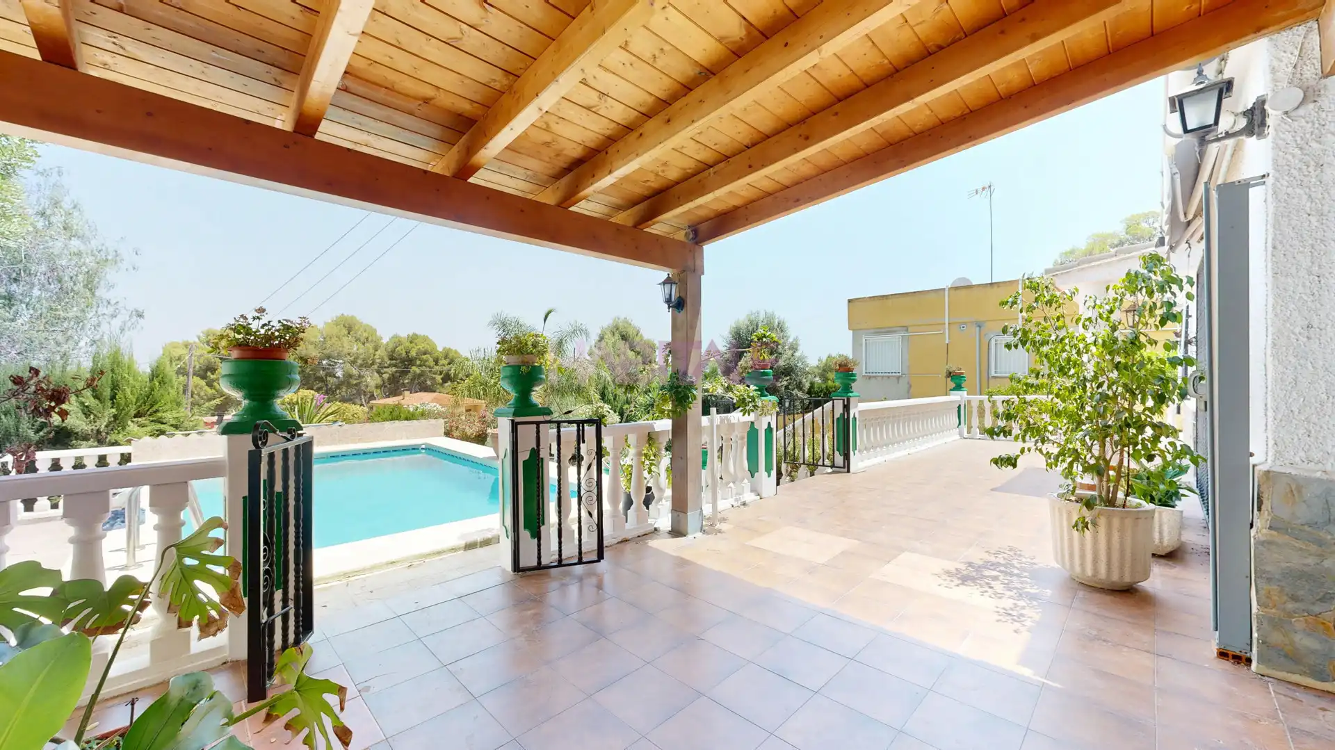Terraza de Casa o chalet en venta en Chiva con Terraza, Trastero y Piscina