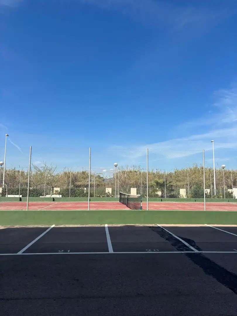 Vista exterior de Pis en venda en Sagunto / Sagunt amb Aire condicionat, Jardí privat i Terrassa
