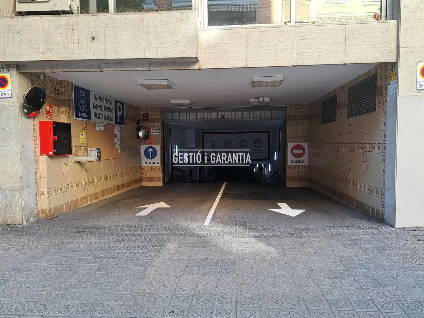 Aparcament de Garatge en venda en Barcelona