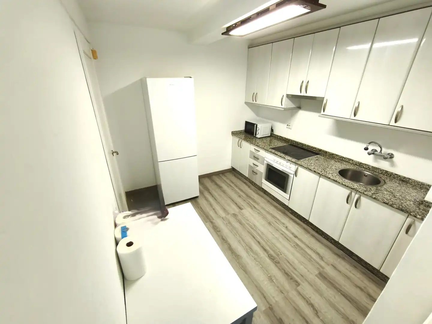 Kitchen of Flat for rent in Vigo   with Furnished