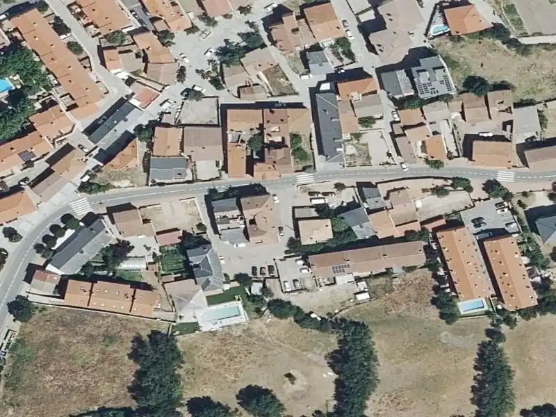 Vista exterior de Piso en venta en Navalafuente