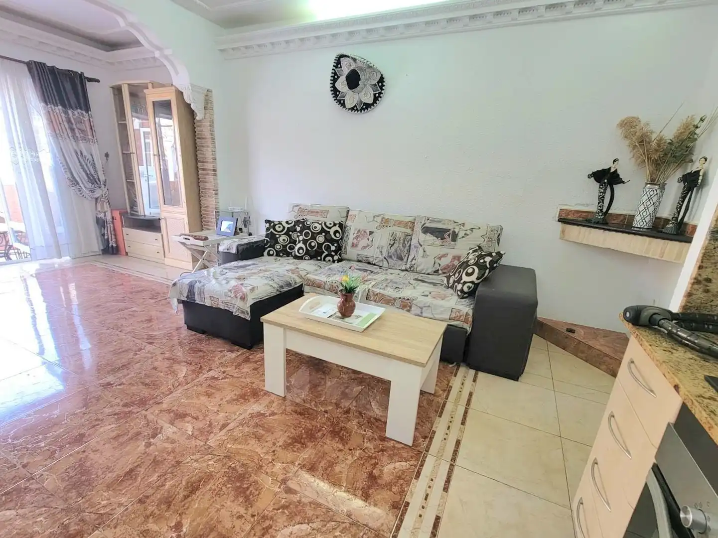 Sala de estar de Casa adosada en venta en Torrevieja con Aire acondicionado, Terraza y Trastero