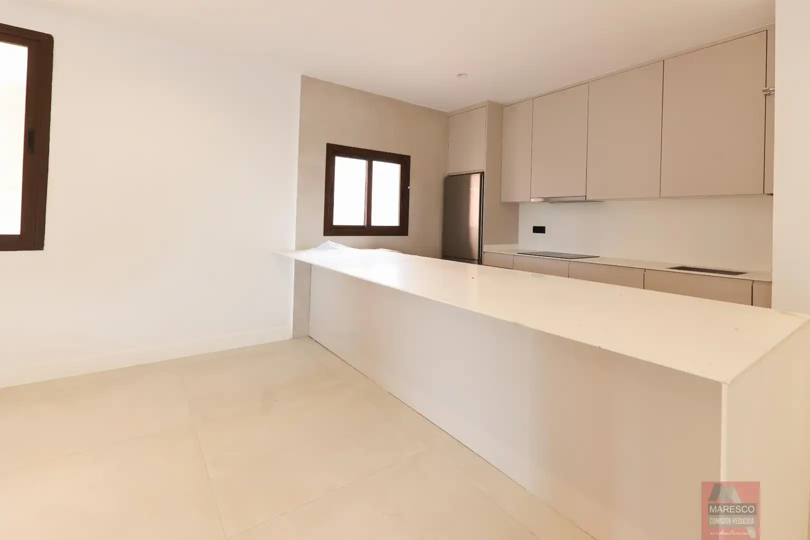Cuina de Àtic en venda en Estepona amb Terrassa, Balcó i Piscina comunitària