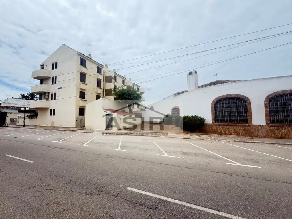 Vista exterior de Local en venta en Dénia