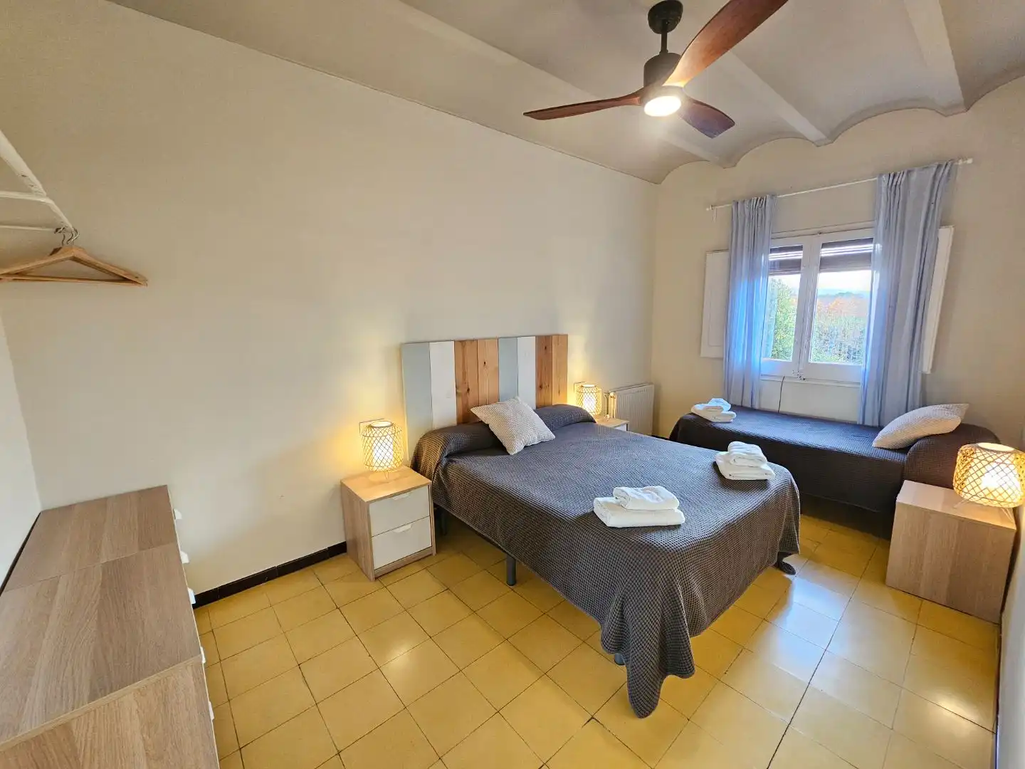 Casa con jardín en venta en Carrer Figueres 24, imagen 13