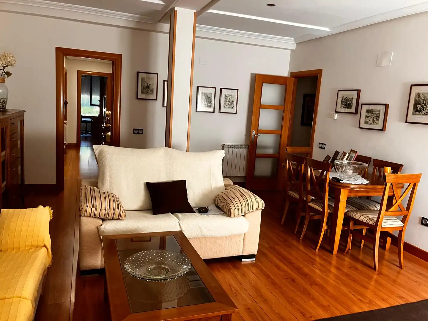 Sala de estar de Piso en venta en Ocaña con Calefacción, Trastero y Piscina comunitaria