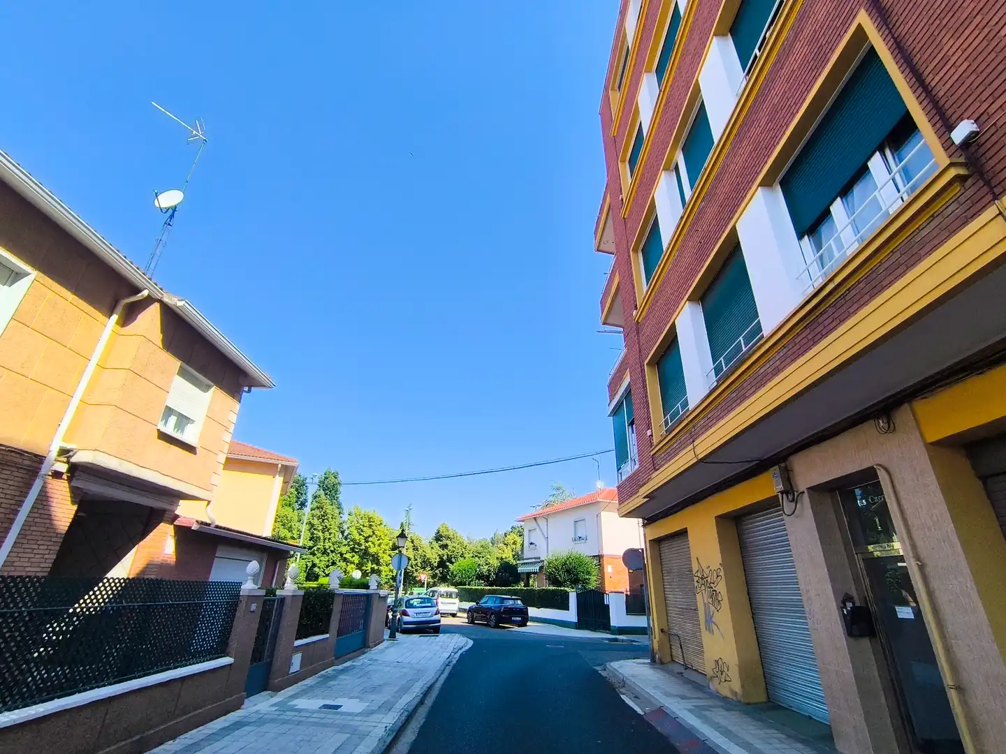Außenansicht von Wohnung zur Miete in Palencia mit Heizung, Parkett und Terrasse
