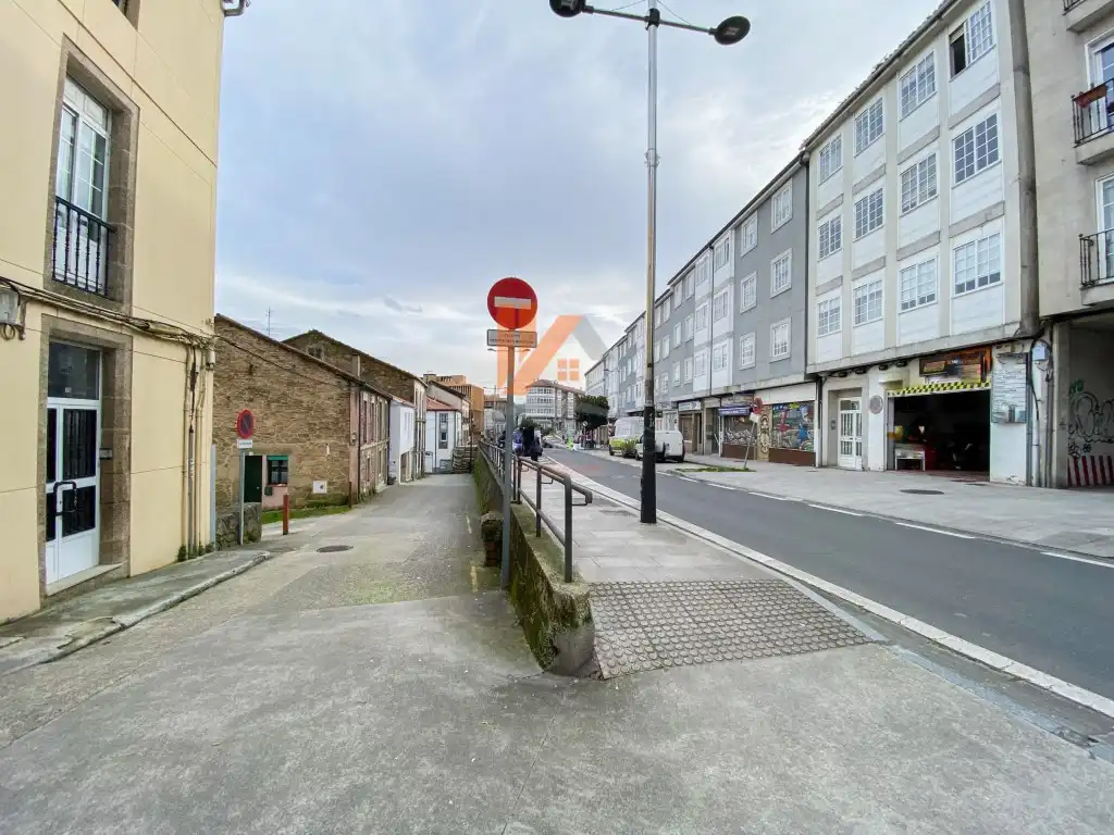 Vista exterior de Casa adosada en venta en Santiago de Compostela  con Balcón