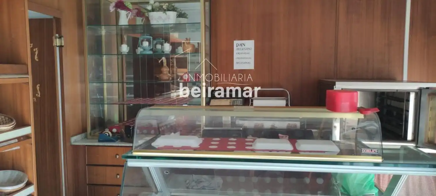 Commercial properties for rent in Ribeira