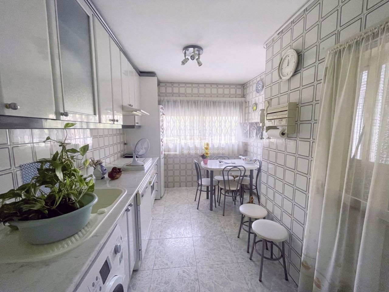 Kitchen of Flat for sale in  Madrid Capital  with Air Conditioner, Heating and Terrace
