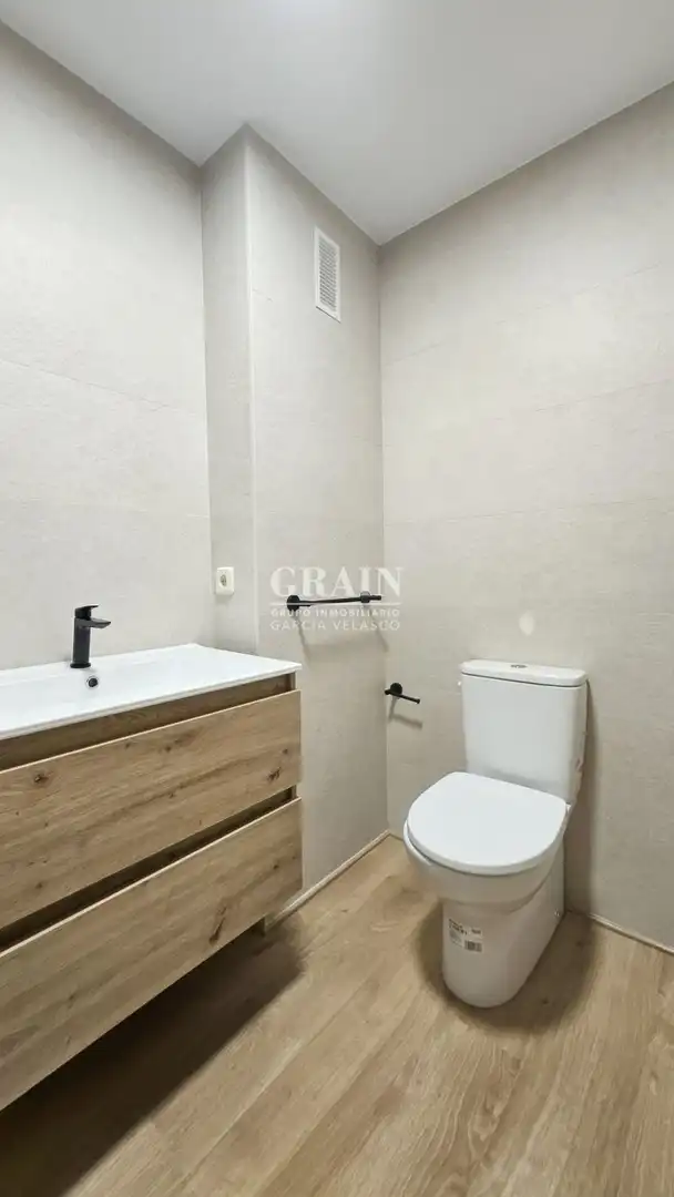 Bany de Apartament en venda en Albacete amb Calefacció i Balcó