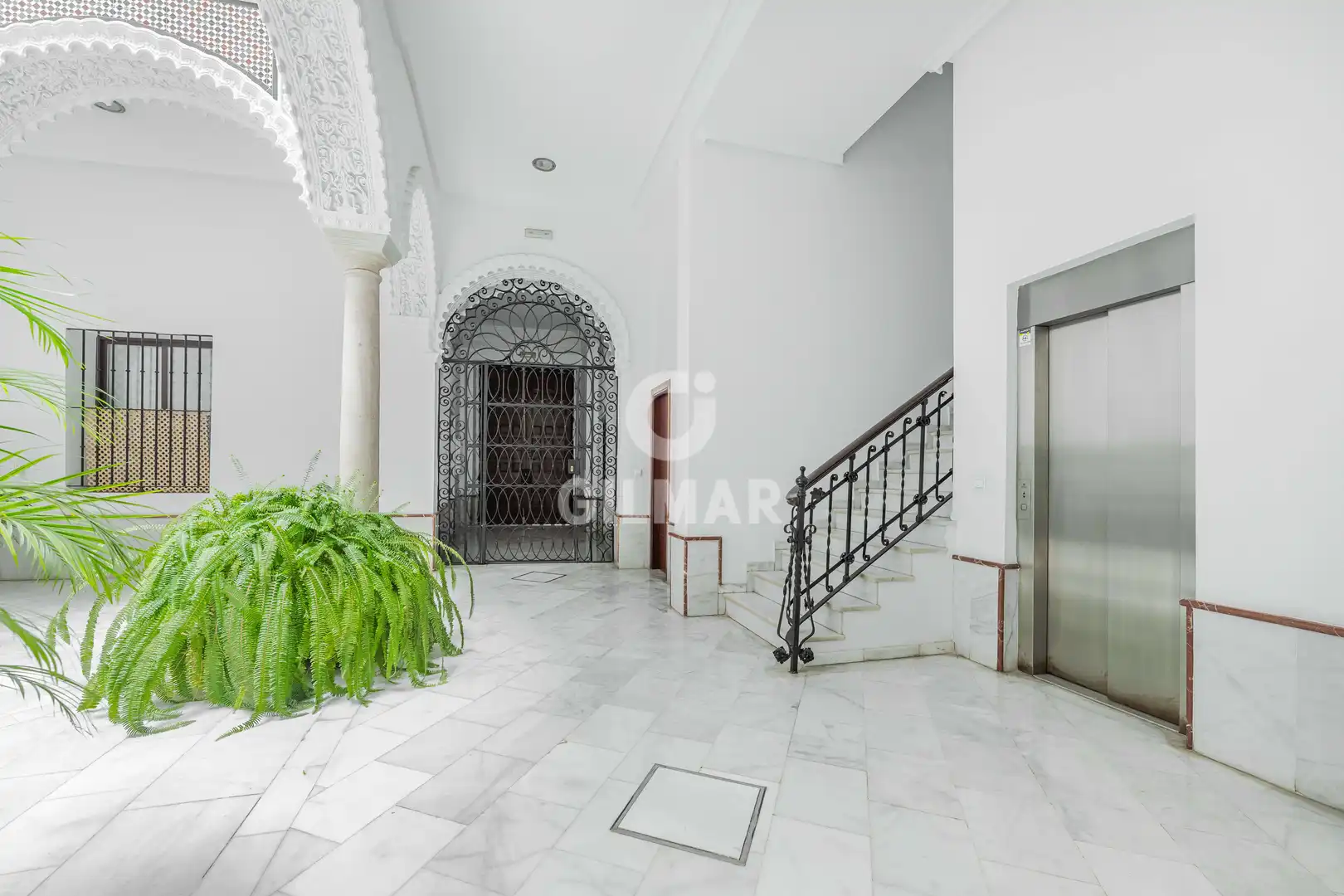 Dúplex en venta en Sevilla con Calefacción y Balcón