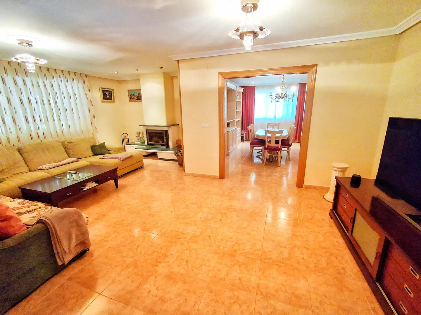 Sala de estar de Edificio en venta en Vadocondes con Alarma y Piscina comunitaria