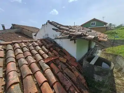 Vista exterior de Casa o xalet en venda en Siero amb Jardí privat