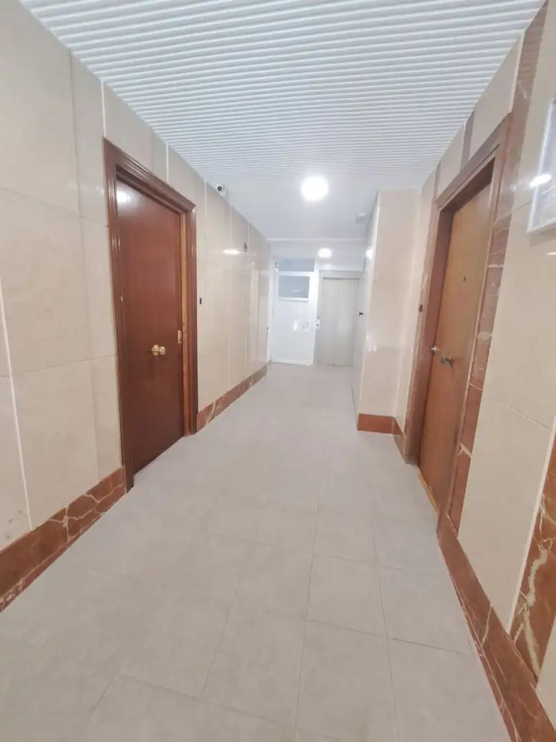 Piso de alquiler en Granada con Aire acondicionado, Calefacción y Balcón