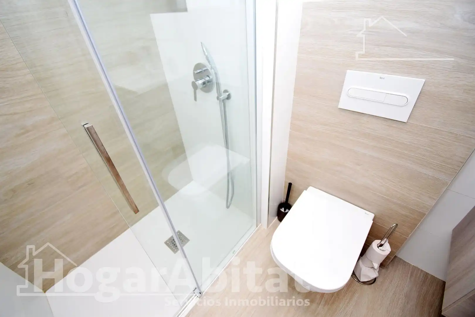 Badezimmer von Dachboden zum Verkauf in Burriana / Borriana mit Klimaanlage, Heizung und Terrasse
