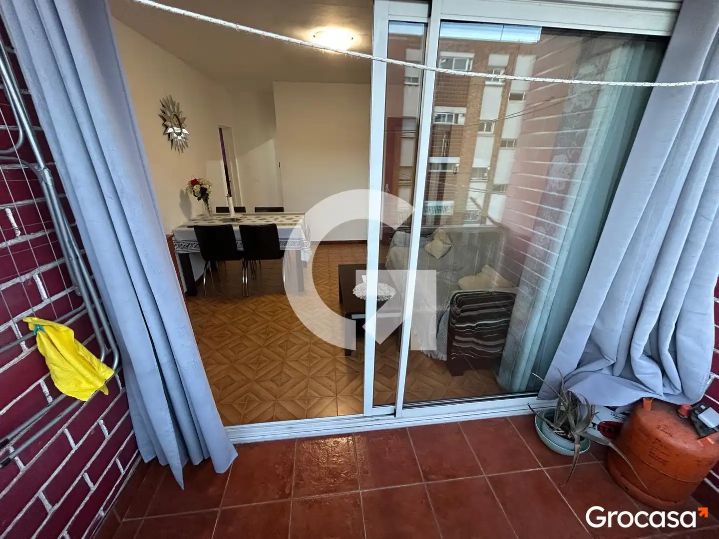 Piso con terraza en venta en CL OLOT, imagen 23